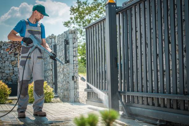 Best Pool Deck Cleaning  in Green Island, NY